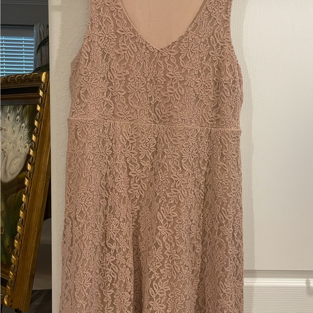 Elegant Lace Sleeveless Dress - Tan/Nude